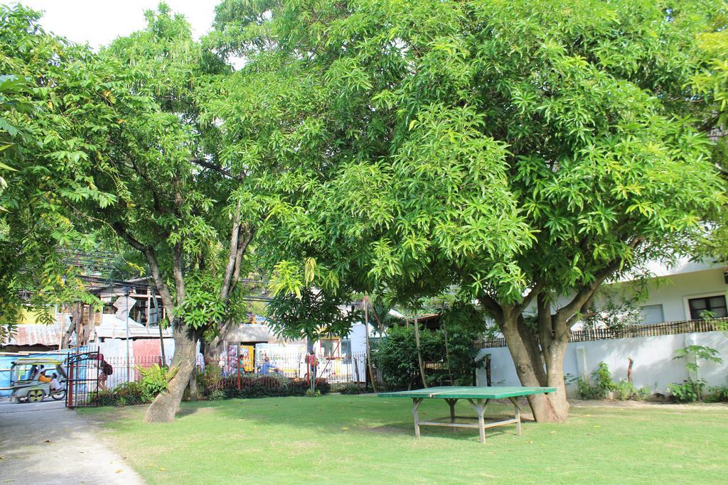 Tonglen Beach Resort Balabag  外观 照片