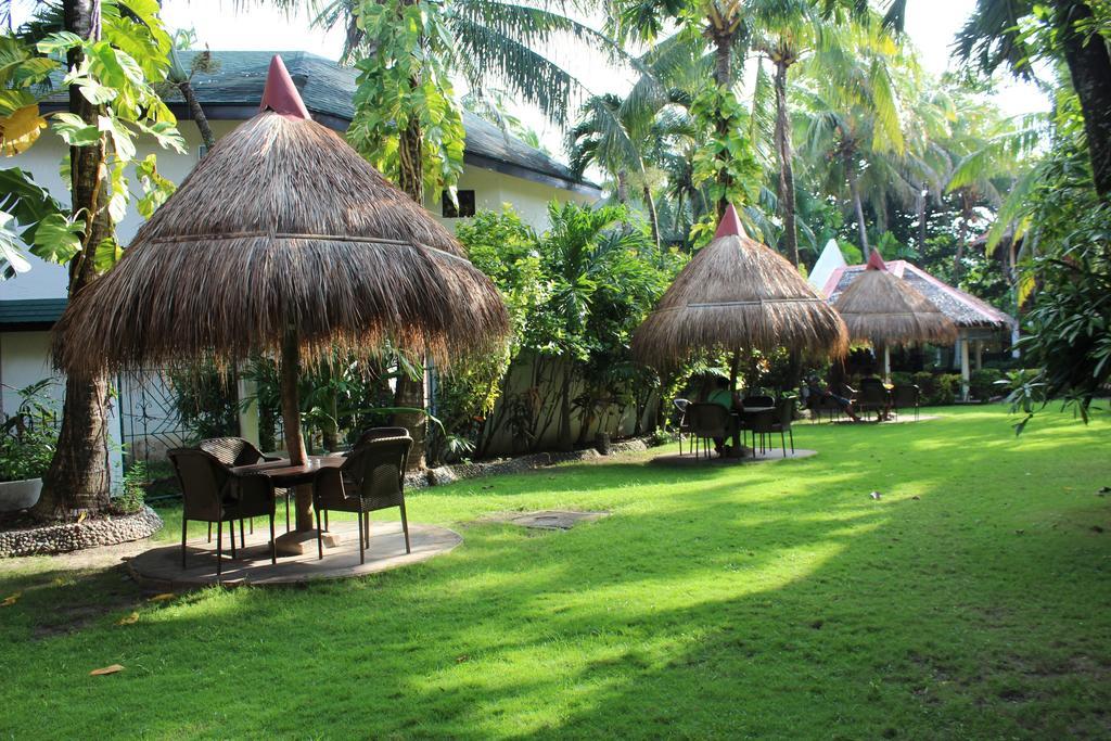 Tonglen Beach Resort Balabag  外观 照片