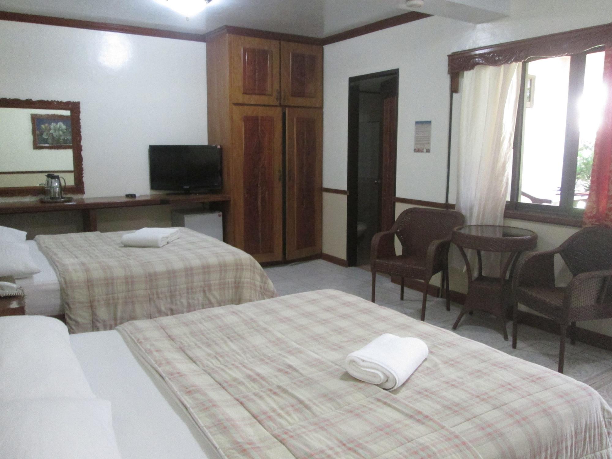 Tonglen Beach Resort Balabag  外观 照片