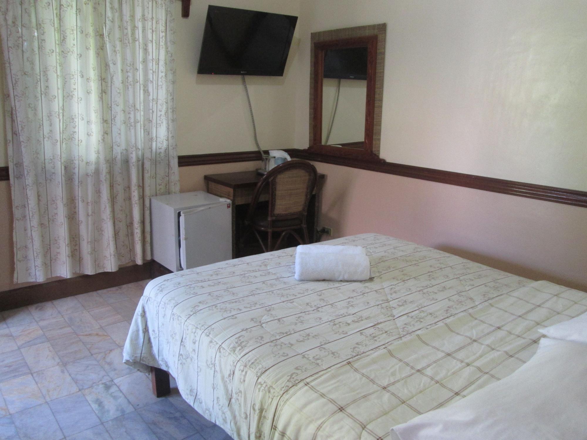 Tonglen Beach Resort Balabag  外观 照片