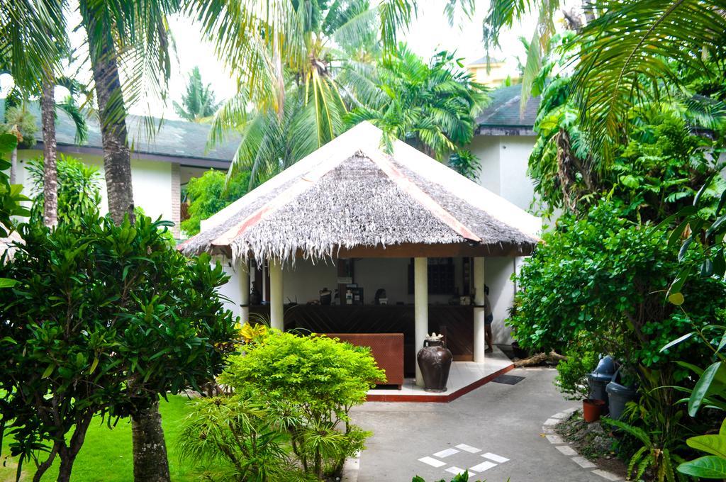 Tonglen Beach Resort Balabag  外观 照片